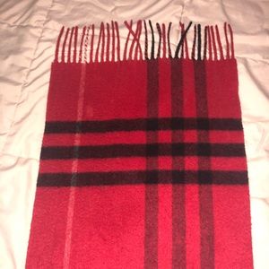 Authentic Burberry Cashmere Scarf -Gently Worn👉